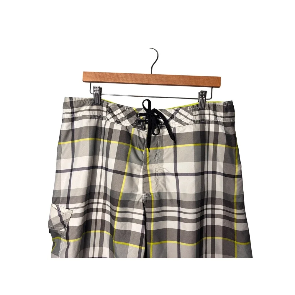 Old Navy Mens Board Shorts Large Grey White Lined Plaid Cargo Surf Beach